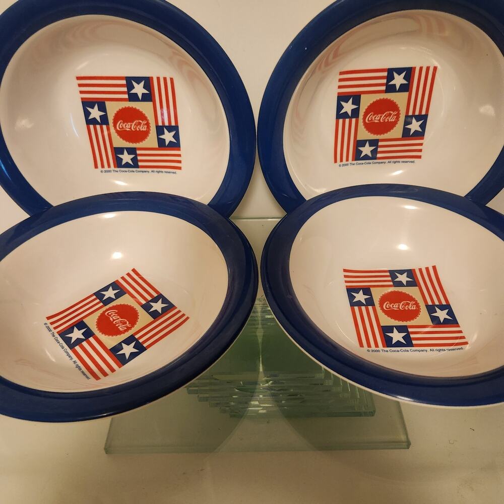 Set of 4 Vintage  Plastic Y2K Fourth of July Coca Cola Bowls